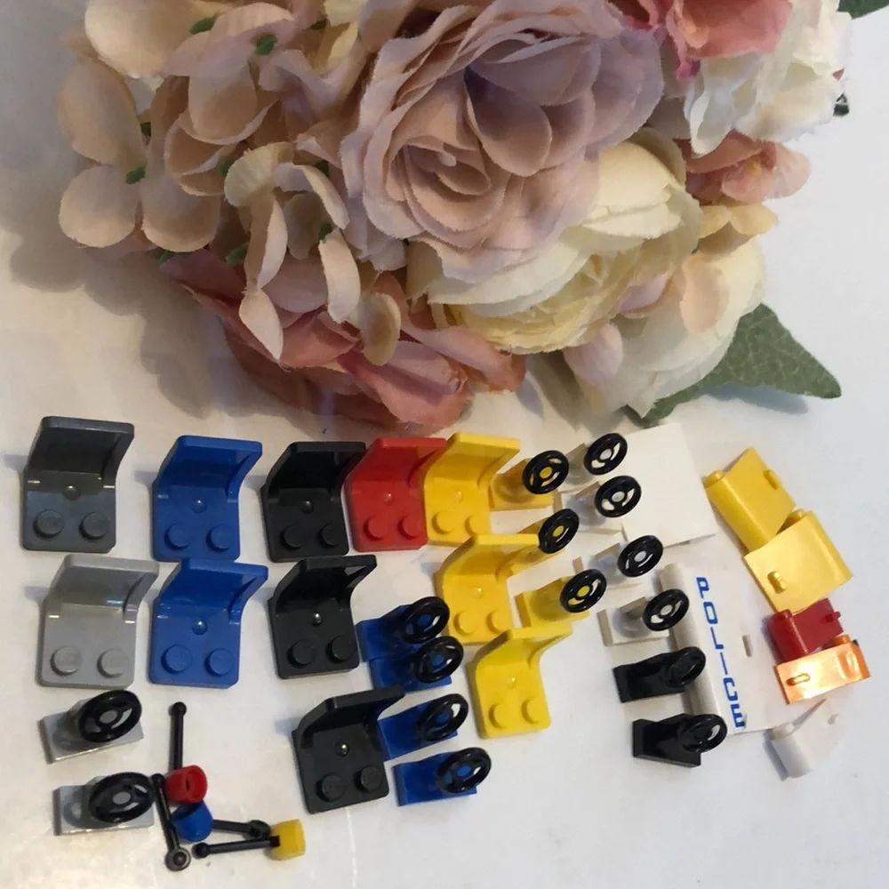 LEGO CAR SEATS VINTAGE LEGOS STEERING WHEELS LEGO Car Doors 80-90s LEGO